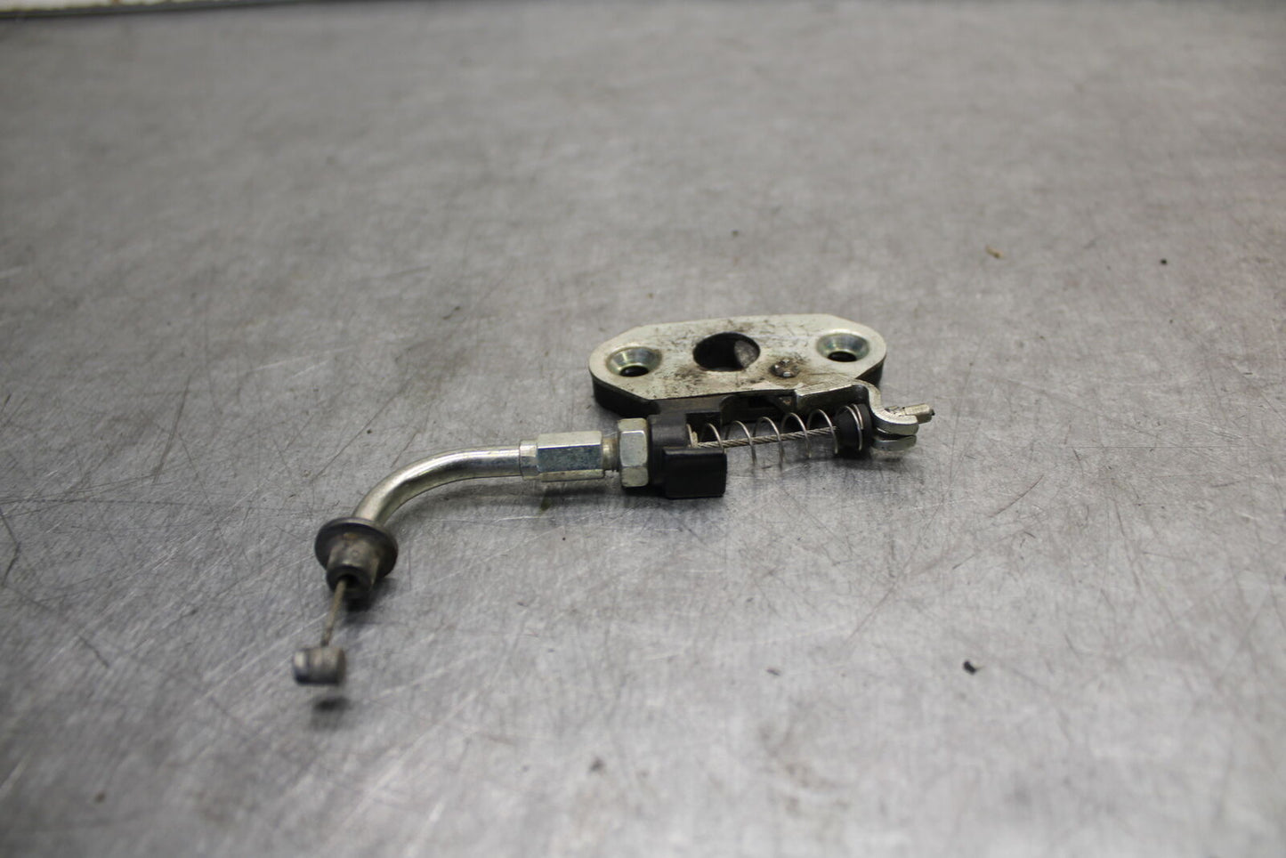 06-07 DUCATI MONSTER 695 REAR PASSENGER SEAT LATCH LOCK ASSEMBLY BB674