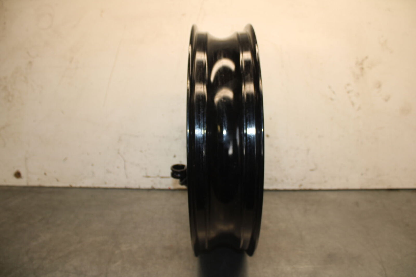 12-15 DUCATI 1199 PANIGALE AFTERMARKET FRONT WHEEL FRONT RIM BB705