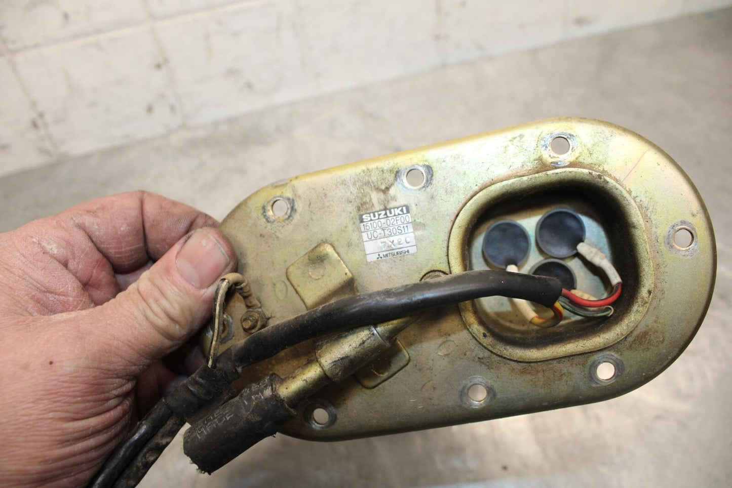 1998 Suzuki TL1000S FUEL PUMP GAS PETROL SENDER UNIT BB508