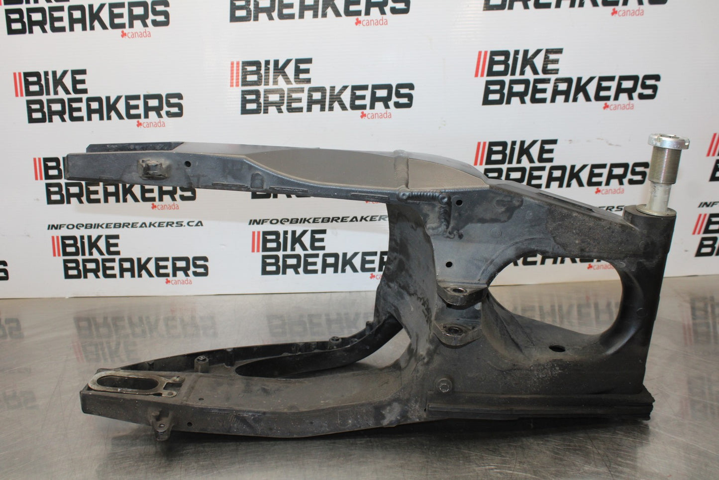 08-10 SUZUKI GSXR 600 REAR SWINGARM BACK SUSPENSION SWING ARM BB202