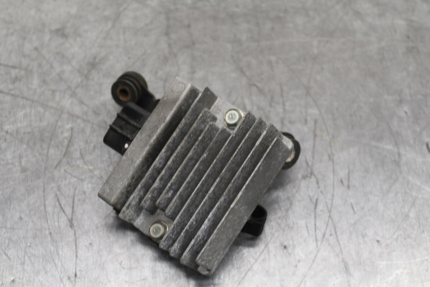 19-22 KAWASAKI Z400 RECTIFIER VOLTAGE REGULATOR BB738