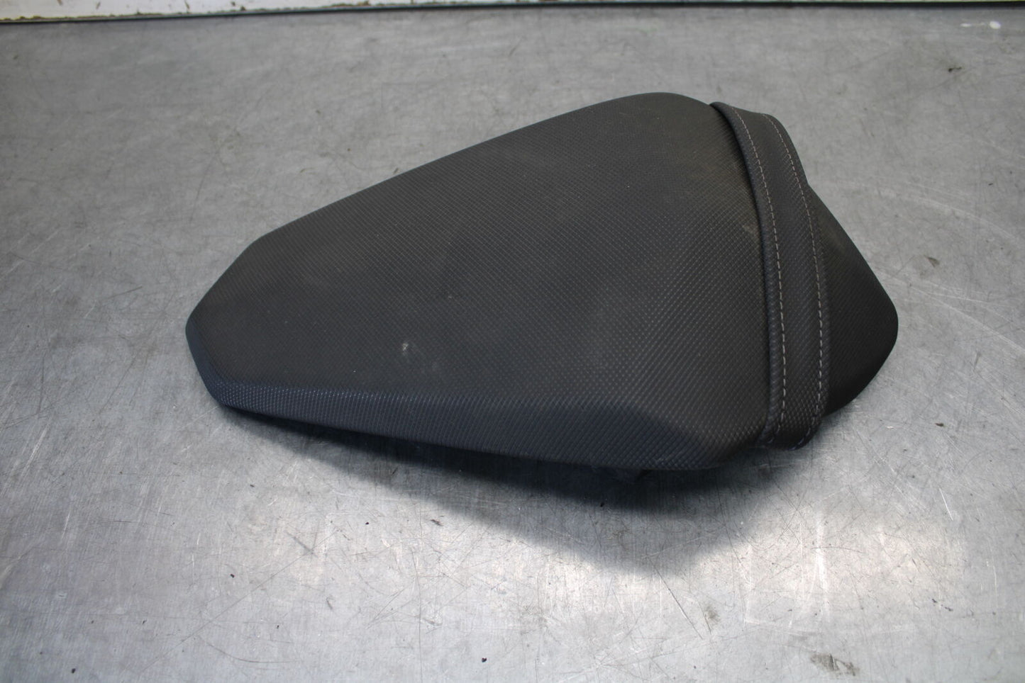 18-23 KAWASAKI NINJA 400 REAR BACK PASSENGER TANDEM SEAT PAD BB679