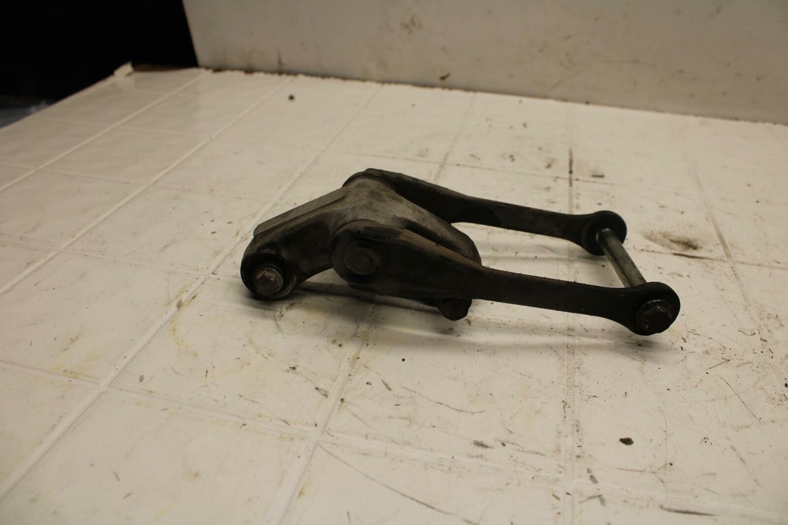 03-05 SUZUKI SV1000 REAR DOGBONE SHOCK LINKAGE LINK BB405