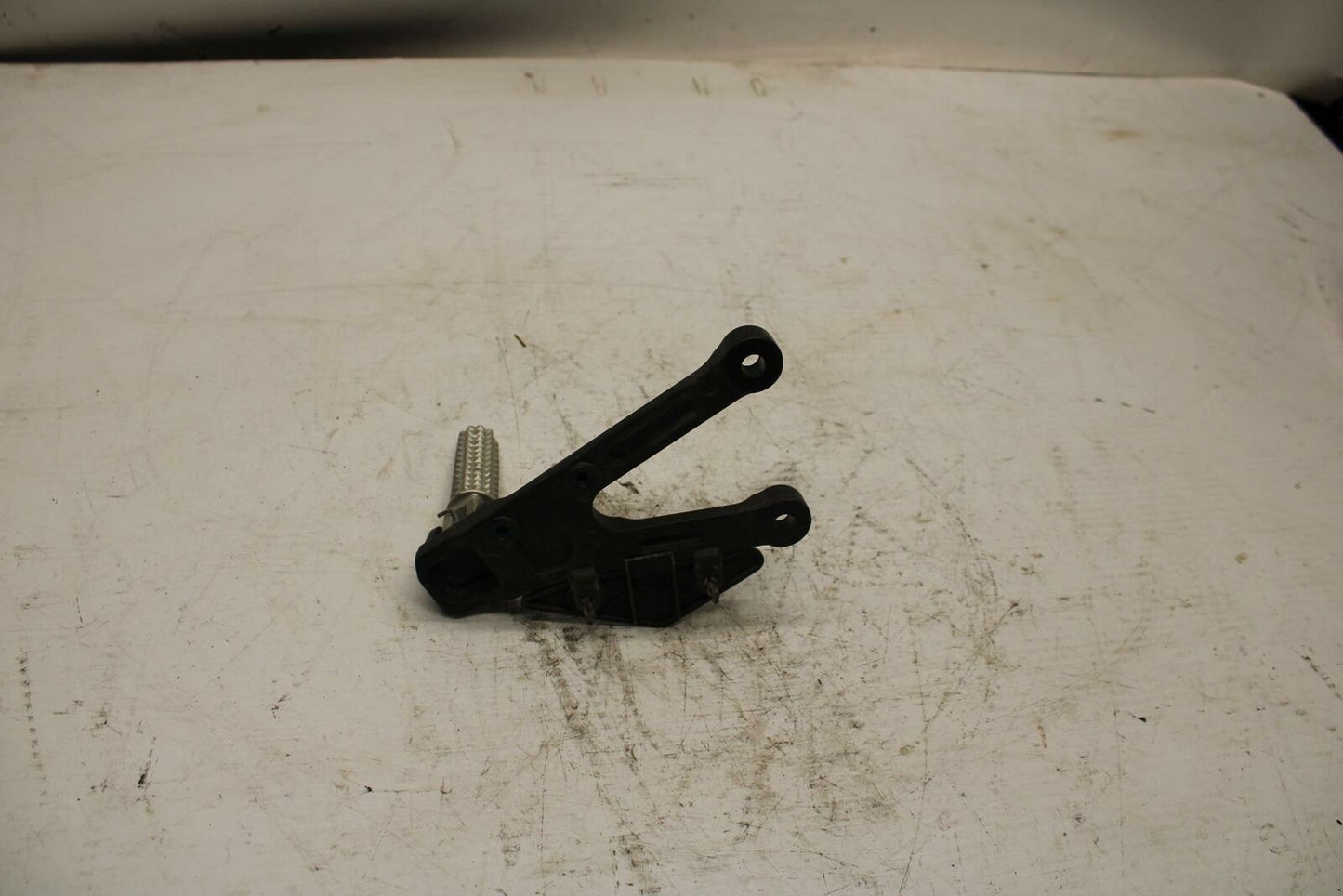 08-17 YAMAHA YZF R6 LEFT REARSET REAR SET DRIVER FOOT PEG REST STOP BB354