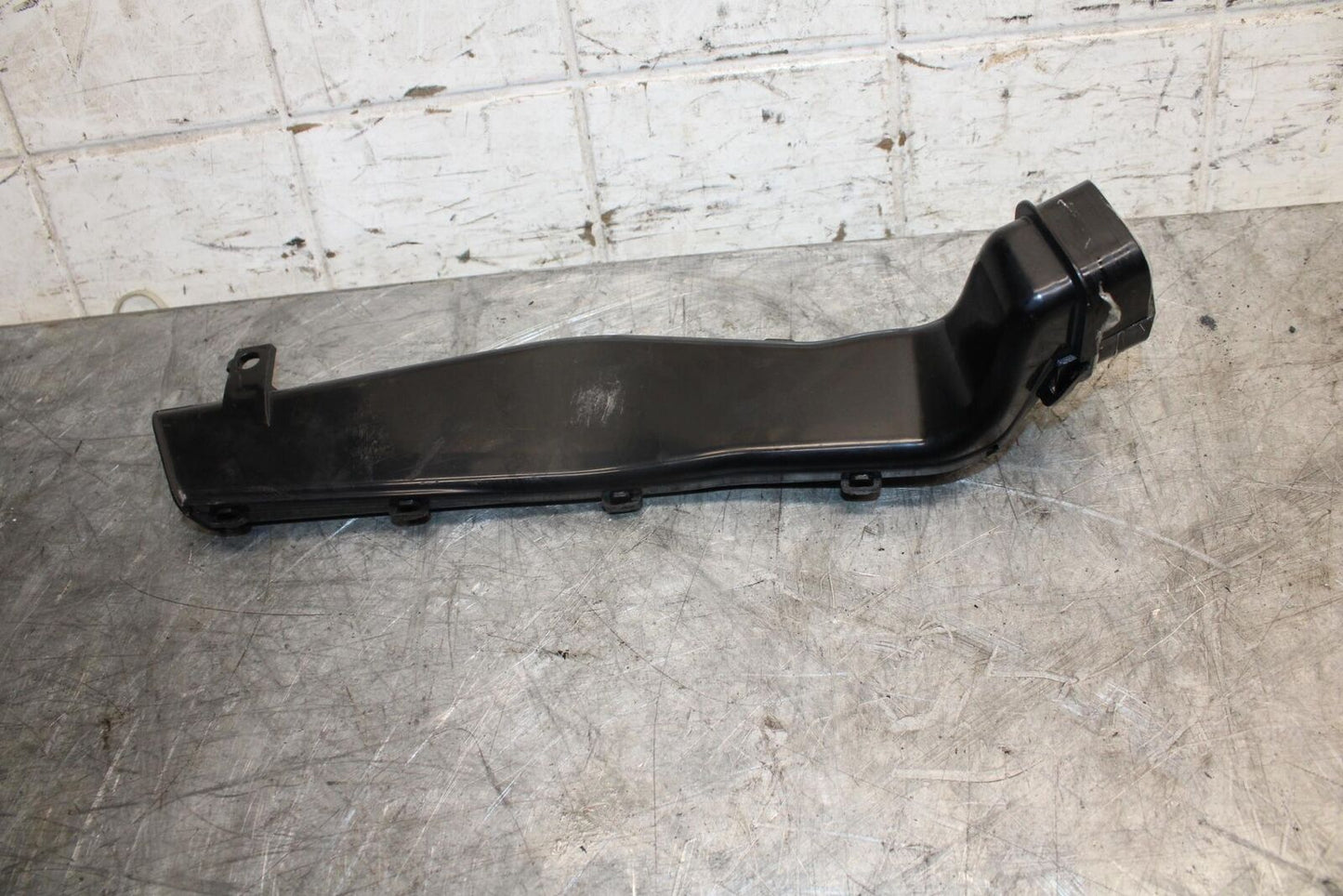 22-23 HUSQVARNA SVARTTPILEN 401 RAM AIR INTAKE TUBE DUCT BB541