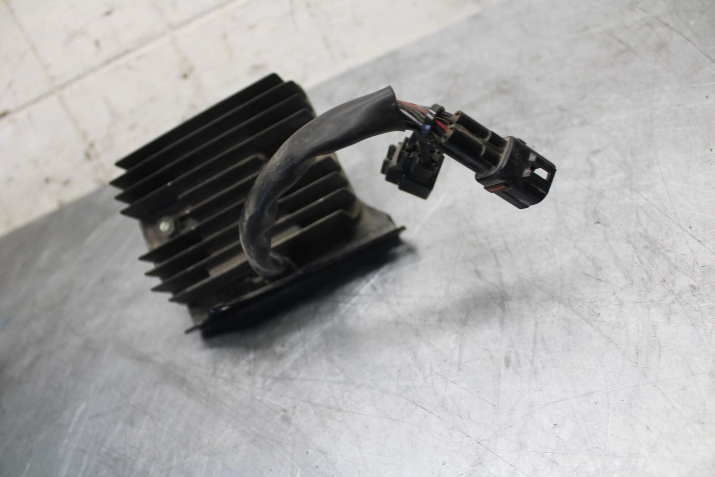 2016 Suzuki Bandit 1250S GSF1250SA ABS RECTIFIER VOLTAGE REGULATOR BB509