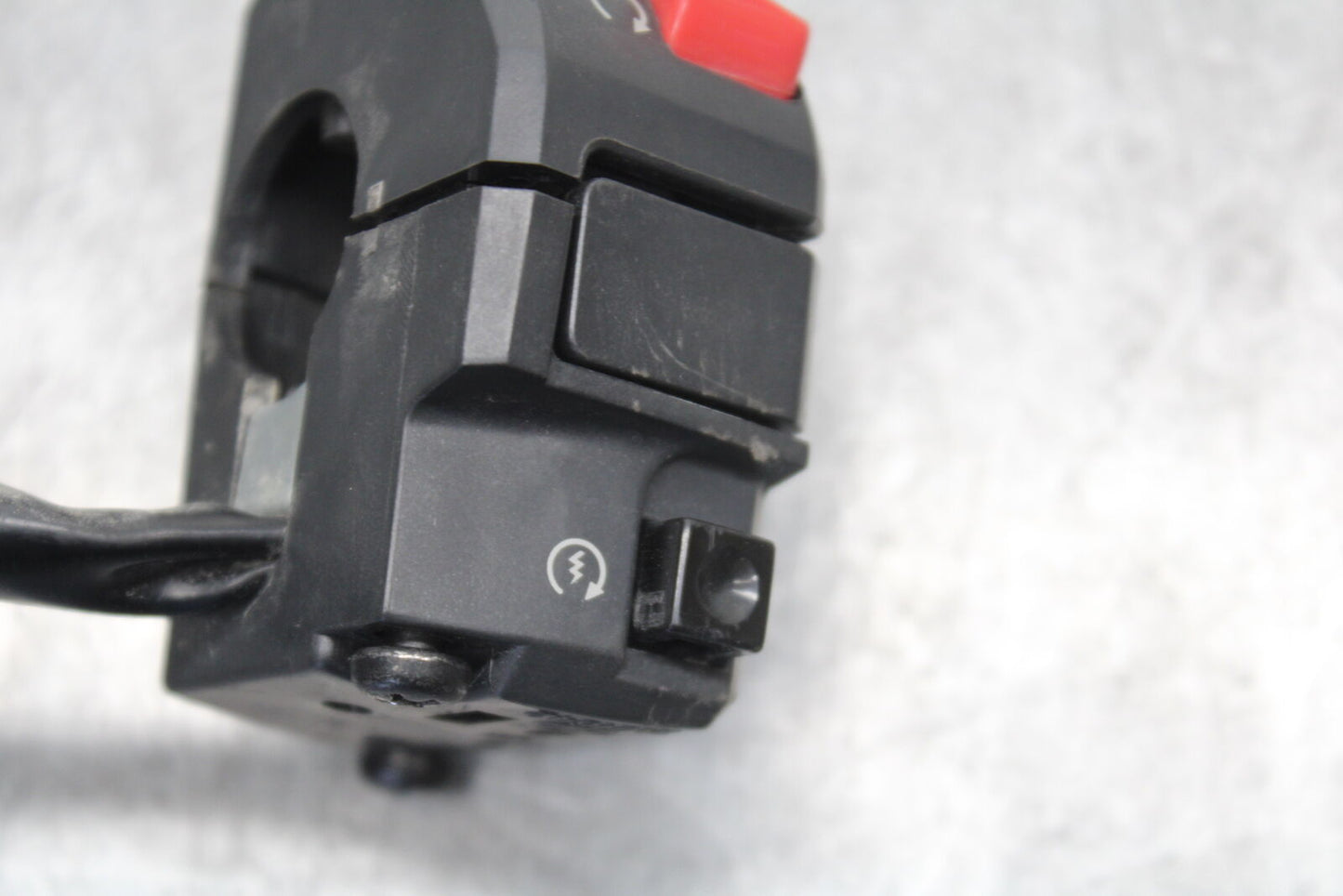 06-07 DUCATI MONSTER 695 RIGHT CLIP ON HANDLE KILL OFF START SWITCHES BB674