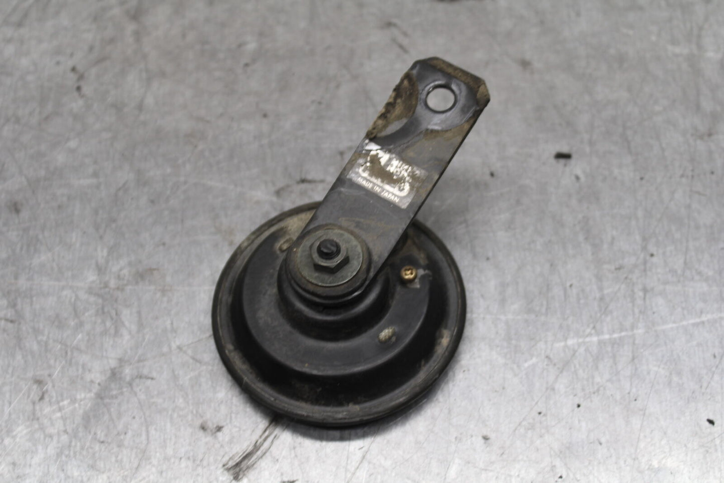 03-04 TRIUMPH DAYTONA 600 HORN SIGNAL BB745