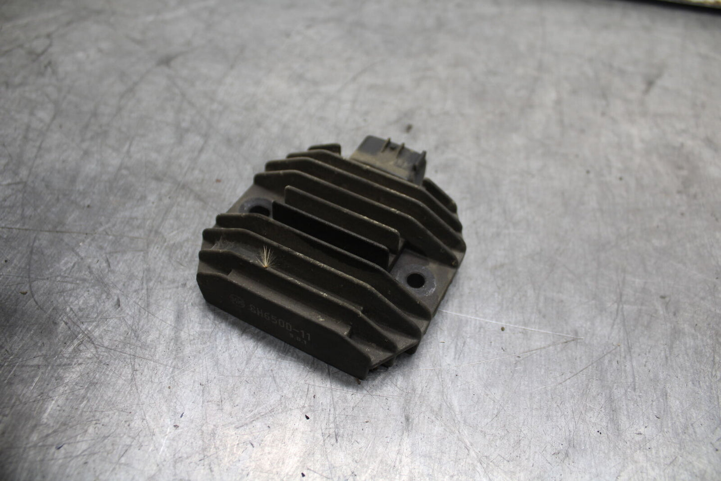 99-00 YAMAHA V STAR 1100 RECTIFIER VOLTAGE REGULATOR BB711