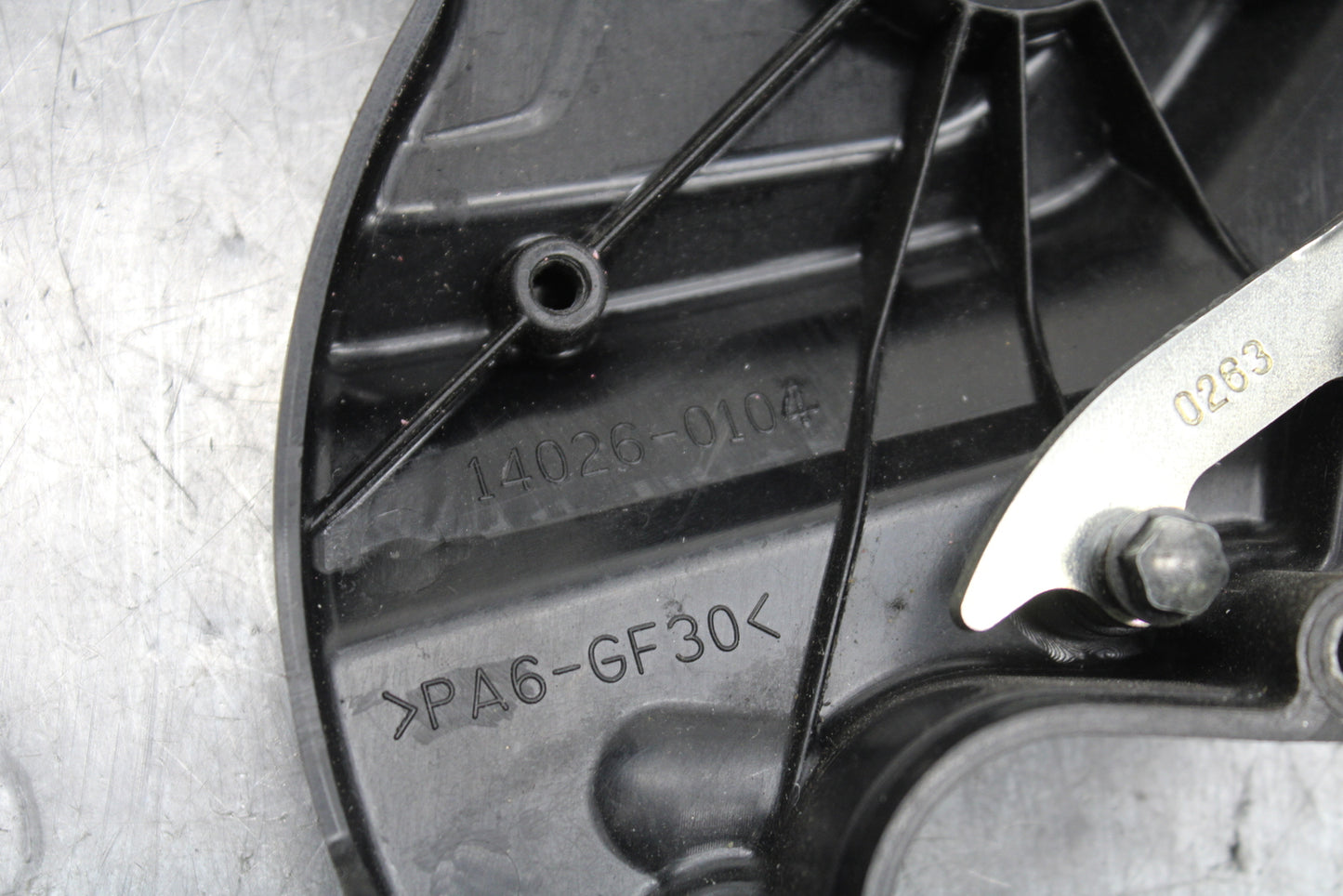 19-23 KAWASAKI NINJA ZX6R ENGINE SPROCKET COVER BB749