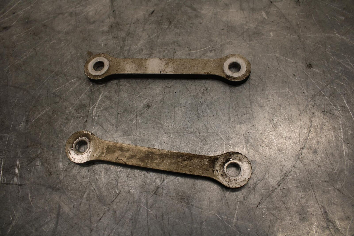 18 YAMAHA YZF R1 REAR DOGBONE SHOCK LINKAGE LINK BB473
