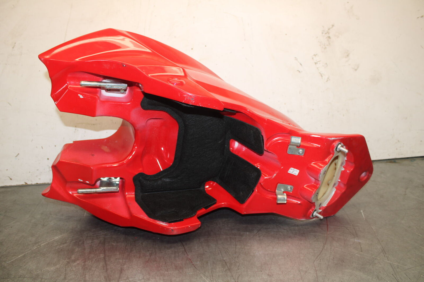 09-11 DUCATI STREETFIGHTER GAS TANK FUEL CELL PETROL RESERVOIR BB705