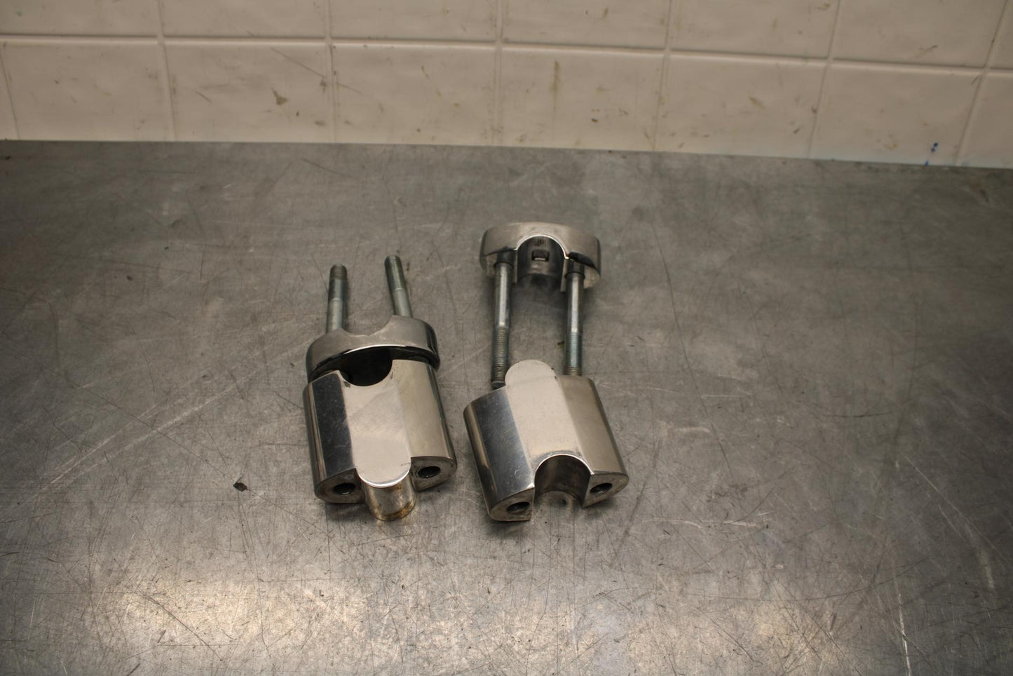 2006 Kawasaki Vulcan 900 VN900B Classic HANDLEBAR RISERS BB585