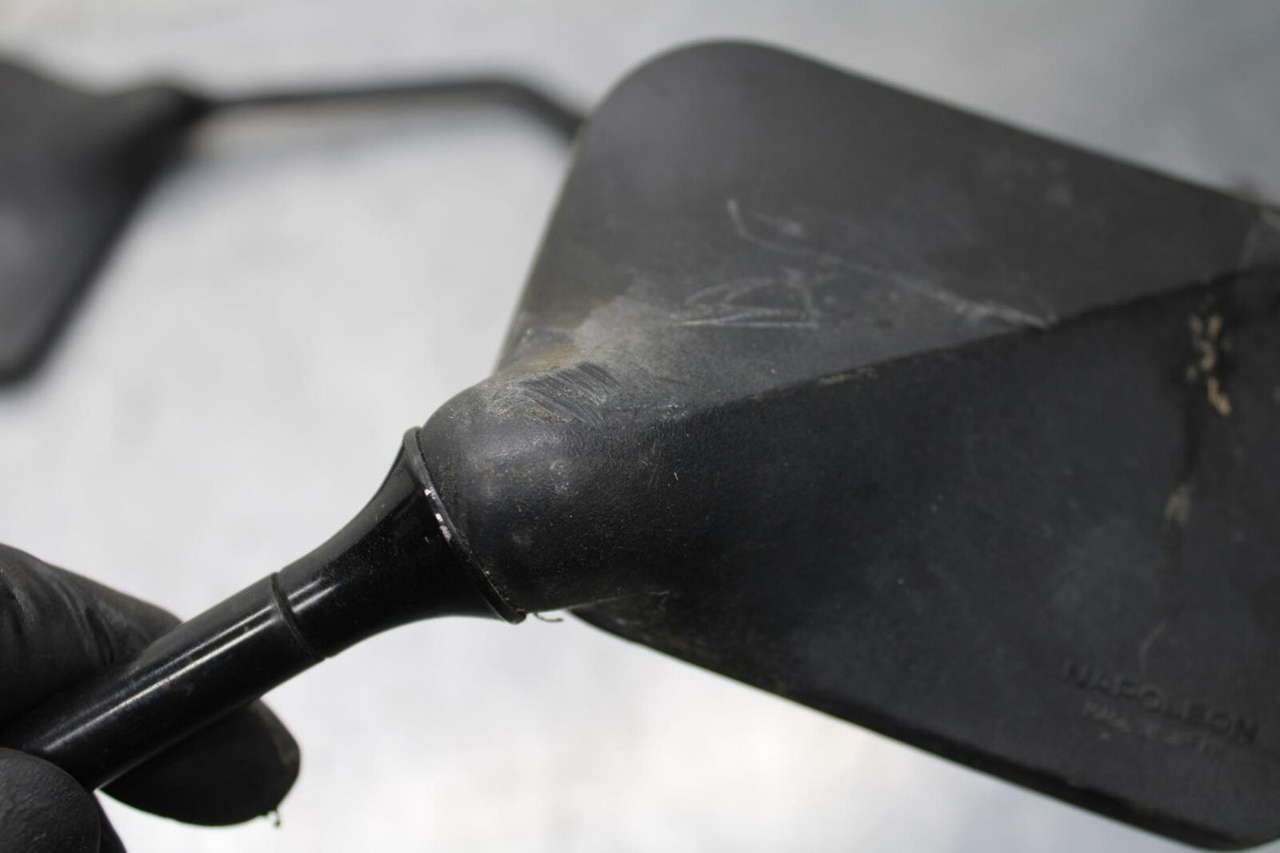 75 SUZUKI GT 550 UPPER FAIRING MIRROR BB67