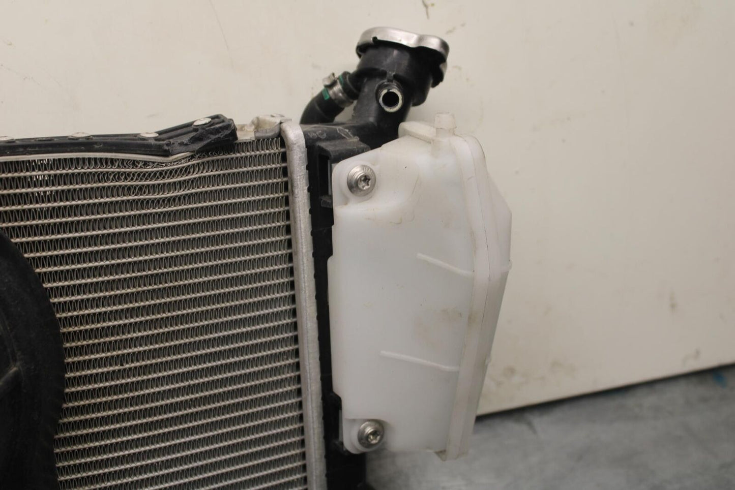 20-23 BMW F900R ENGINE RADIATOR MOTOR COOLER COOLING RADIATER BB603