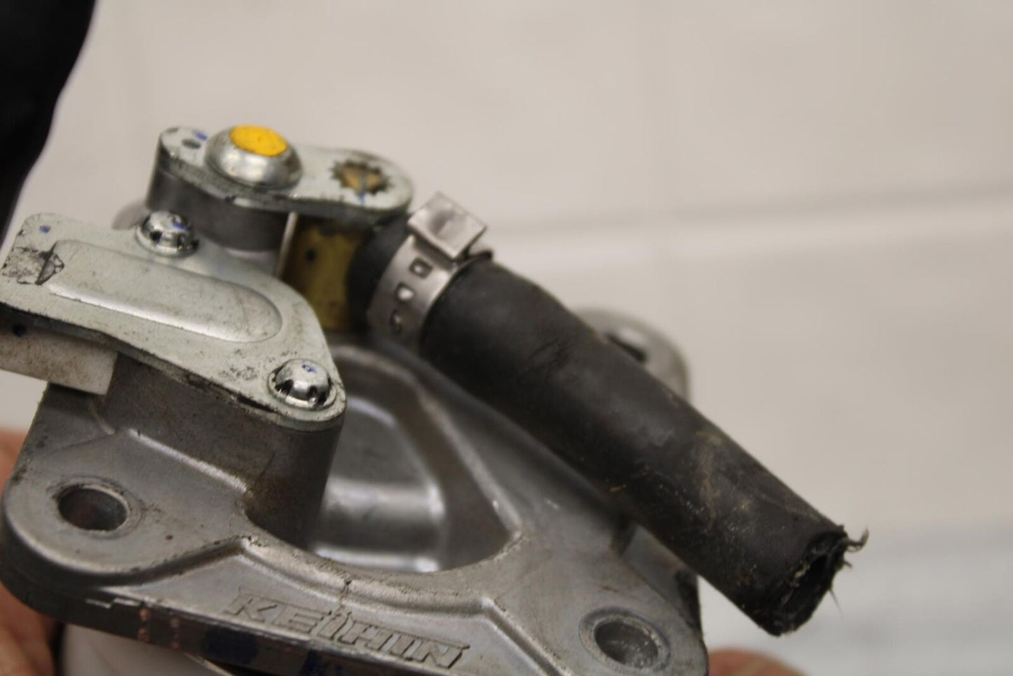 07-11 KTM 990 SUPER DUKE FUEL PUMP GAS PETROL SENDER UNIT BB578