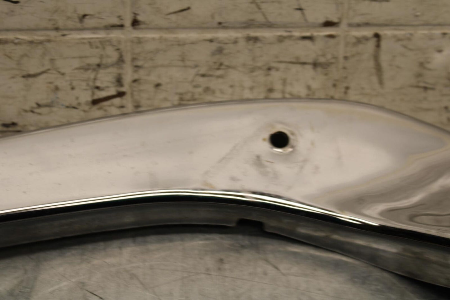2004 Suzuki Intruder 1500 VL1500 REAR BACK FENDER SUPPORT FRAME SUBFRAME BB573