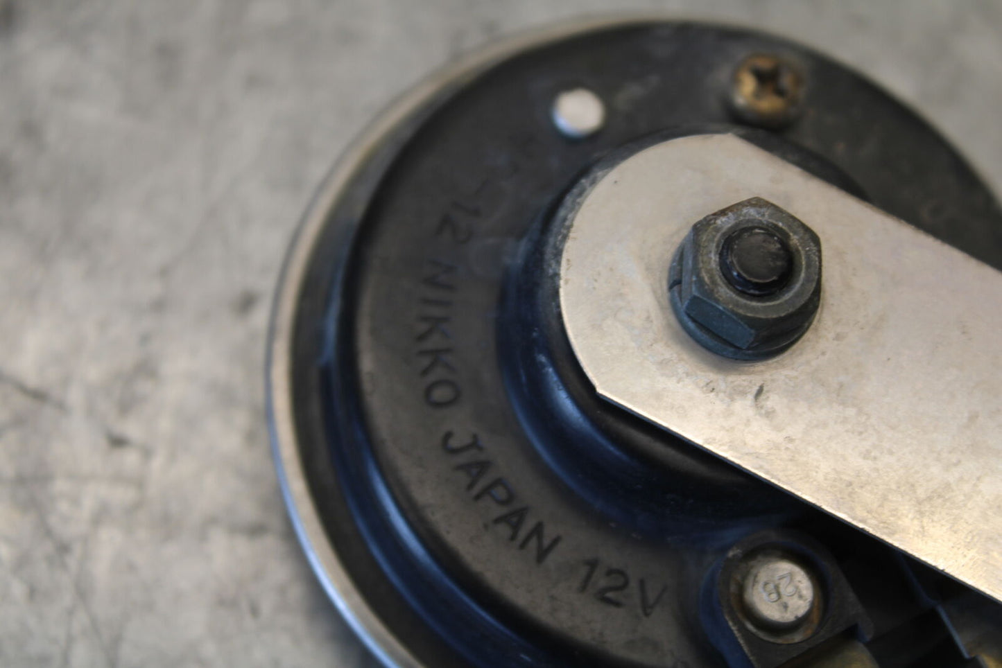 03-07 SUZUKI SV1000S HORN SIGNAL BB657