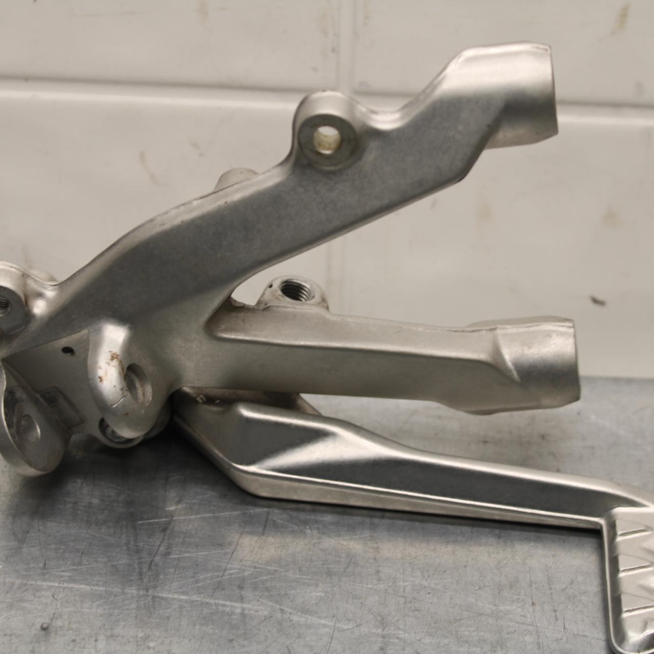 2013 Ducati 1199 Panigale RIGHT REARSET REAR SET DRIVER FOOT PEG REST STOP BB581