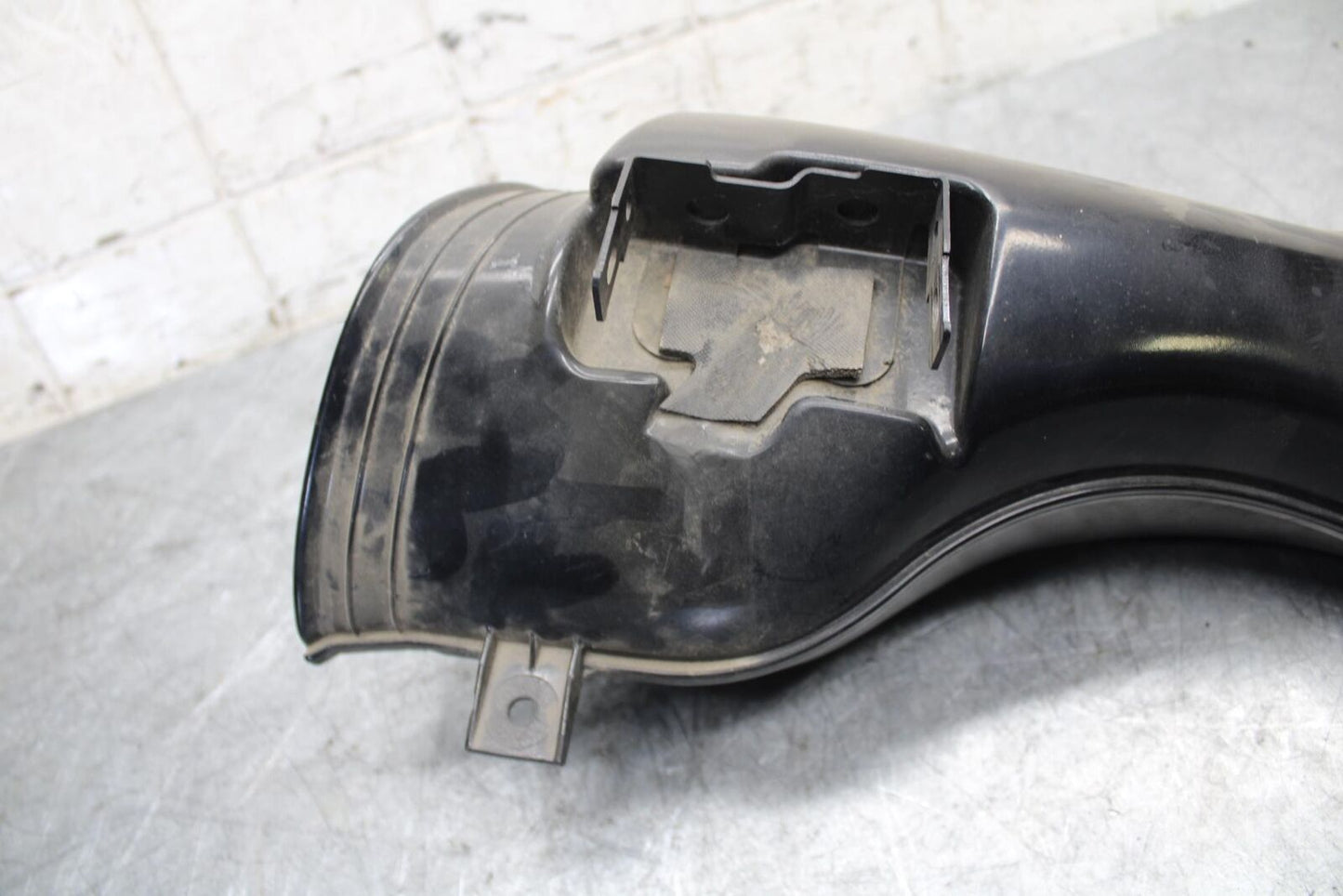 2001 Suzuki GSXR1000 RIGHT RAM AIR INTAKE DUCT TUBE 94420-40F01 BB52