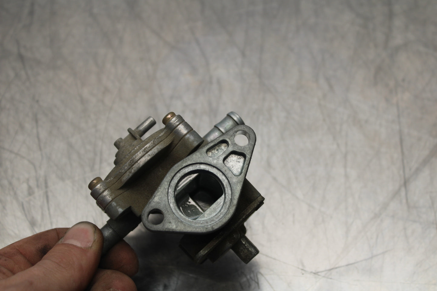 98-05 HONDA SUPER HAWK 1000 VTR1000F FUEL GAS TANK PETCOCK SHUT VALVE BB152