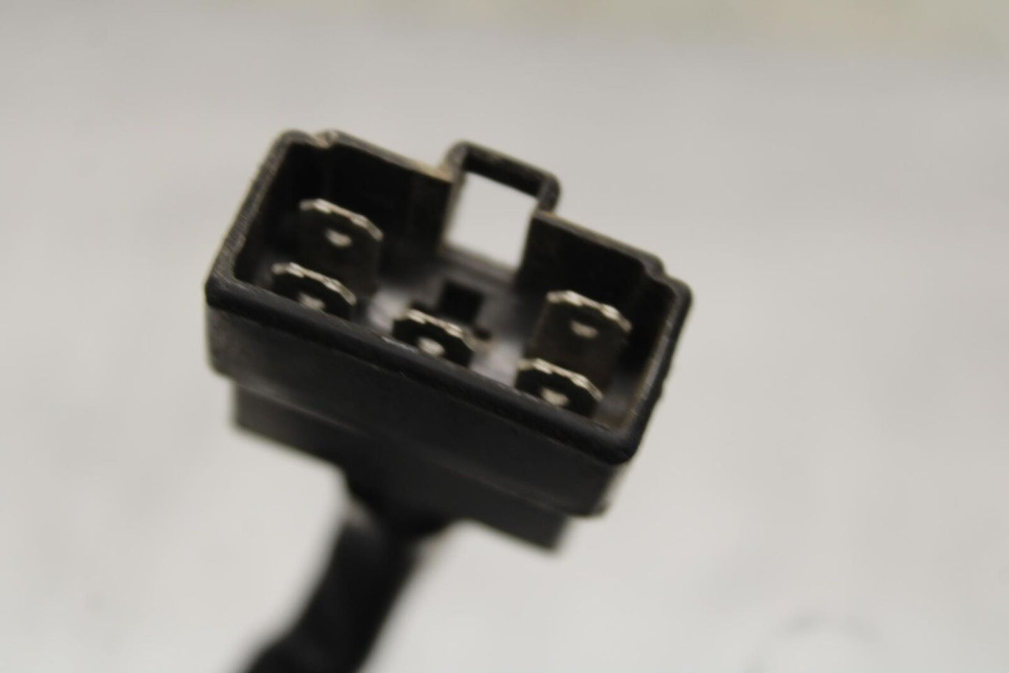 2004 Suzuki Intruder 1500 VL1500 RECTIFIER VOLTAGE REGULATOR 32800-44D11 BB573