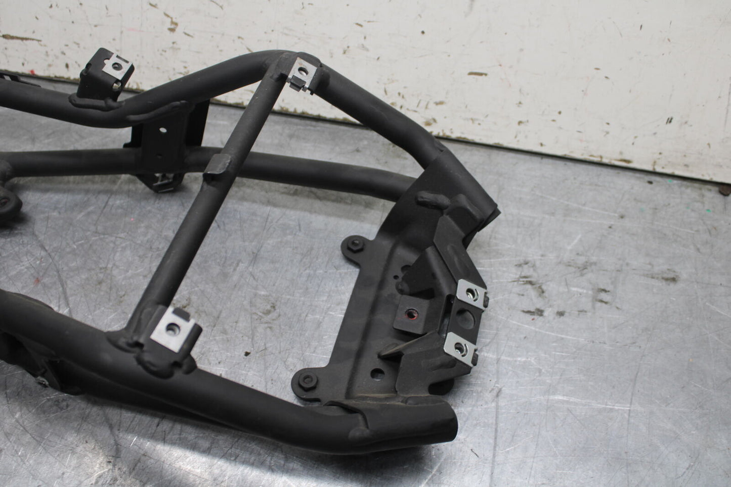 09-11 DUCATI STREETFIGHTER 1098 REAR SUBFRAME BACK SUB FRAME BB705