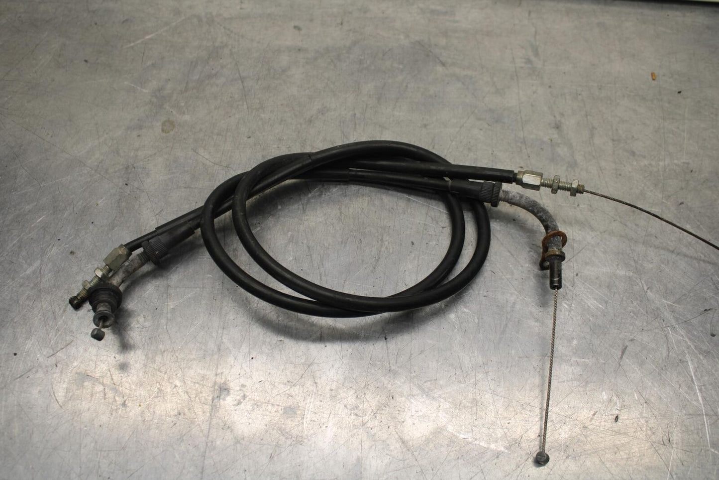1999 Suzuki GSXR600 THROTTLE CABLES LINES 58300-33E00 58300-33E10 BB608