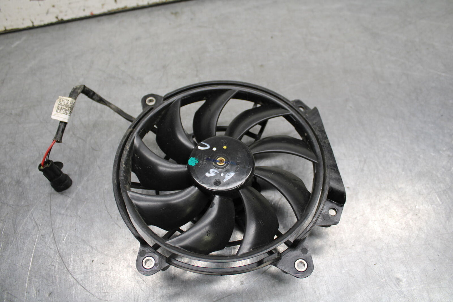 21-24 APRILIA TUONO 660 FACTORY ENGINE RADIATOR COOLING FAN BB733