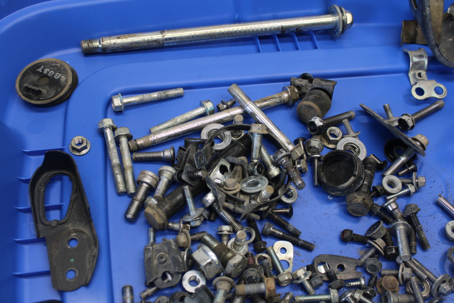 08-18 KAWASAKI KLR650 ENGINE MOUNTING BOLTS HARDWARE MOTOR SCREWS BB707