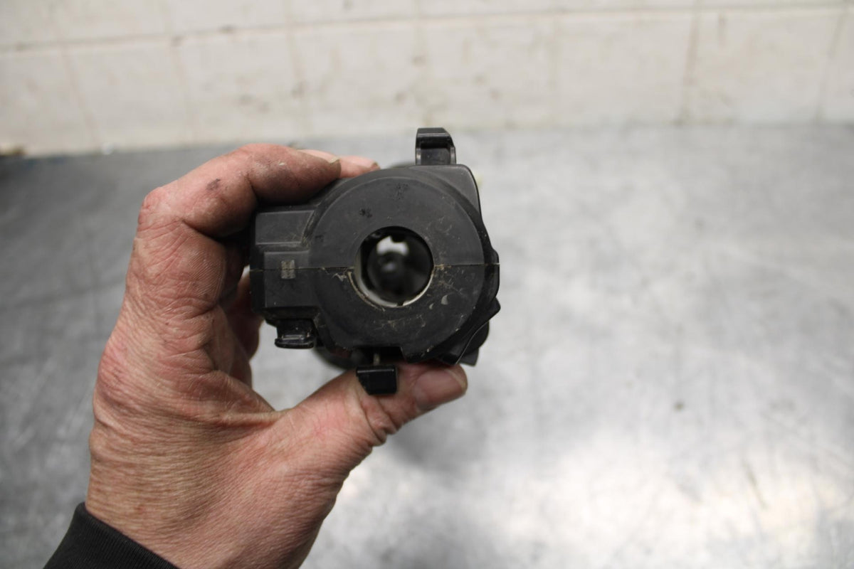 18 YAMAHA YZF R1 LEFT CLIP ON HANDLE HORN SIGNALS SWITCH SWITCHES BB473