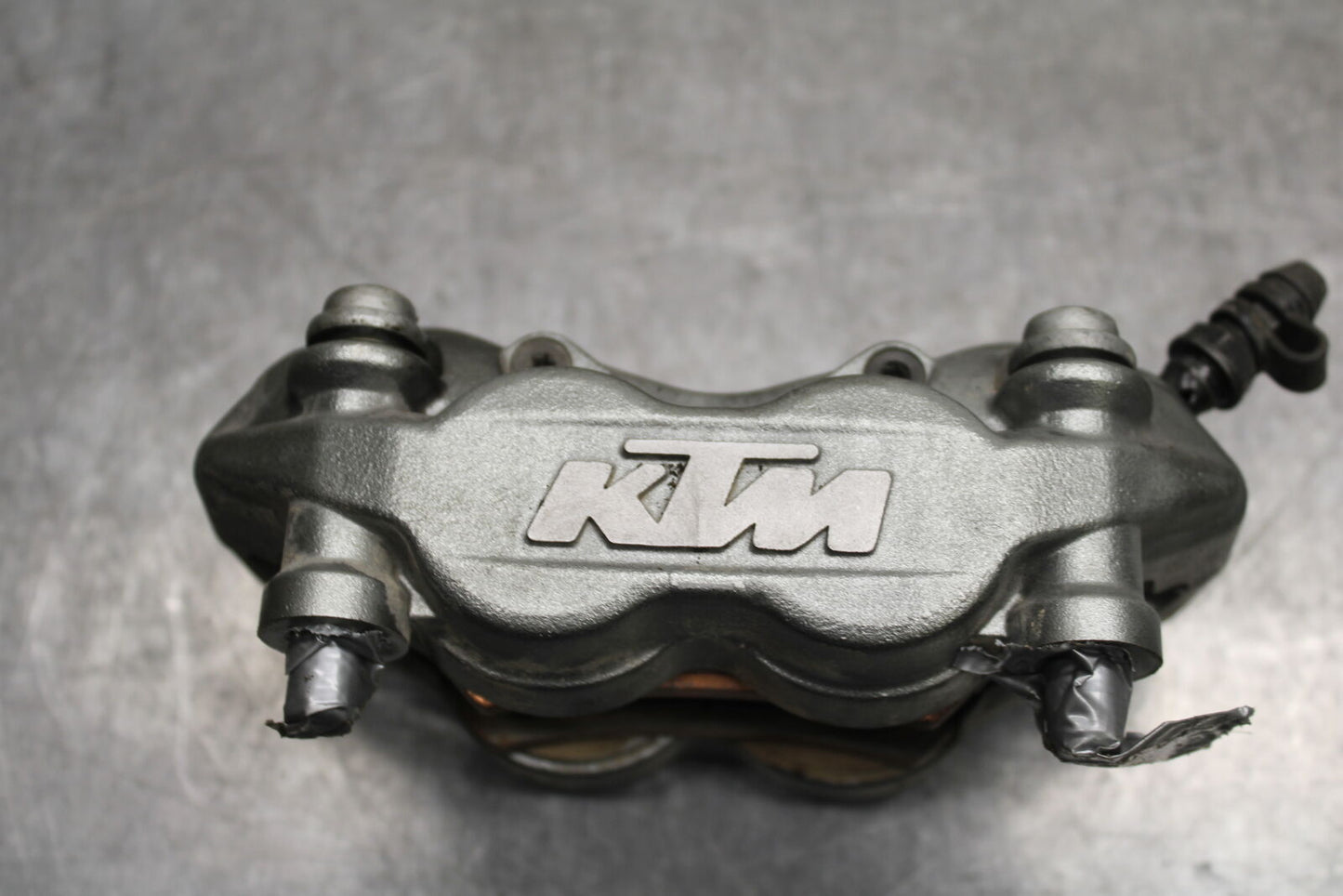 21-24 KTM 890 ADVENTURE R RIGHT LEFT FRONT BRAKE CALIPER SET PAIR CALIPERS BB723