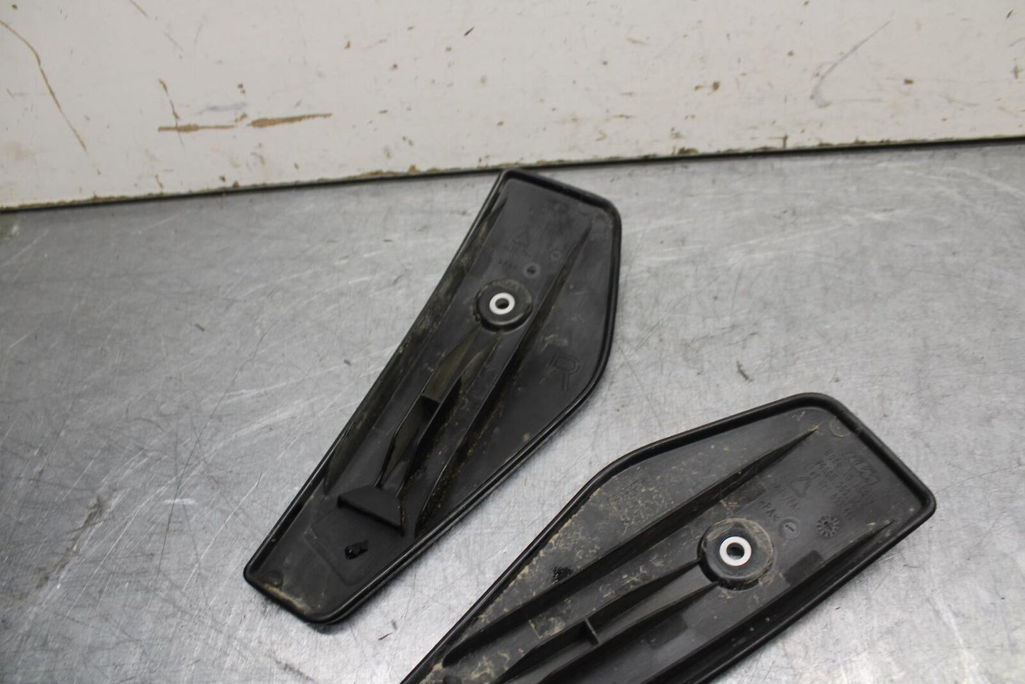 16-18 KTM 690 DUKE RADIATOR COVERS BB631