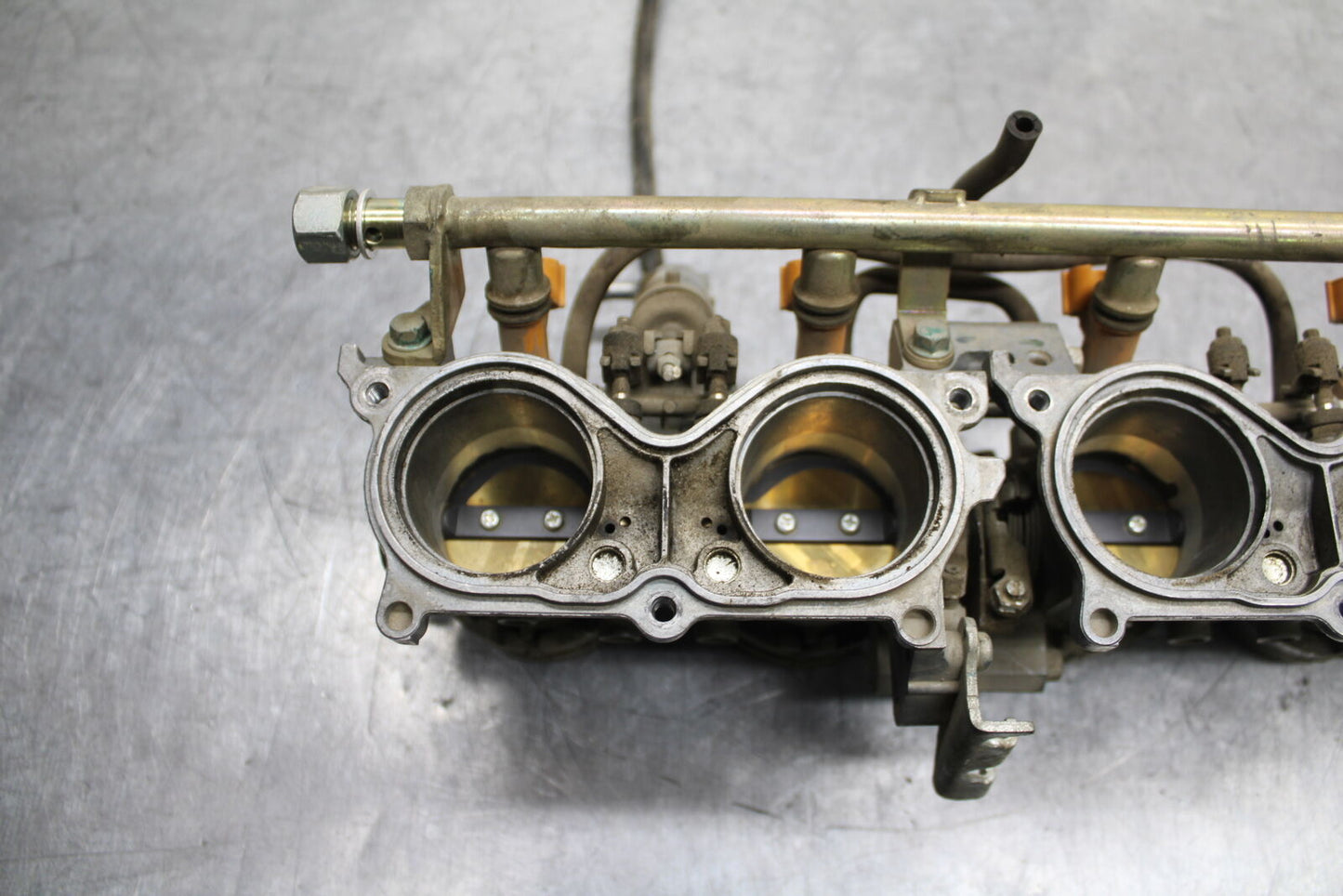 05-06 HONDA CBR600RR MAIN FUEL INJECTORS / THROTTLE BODIES BB739