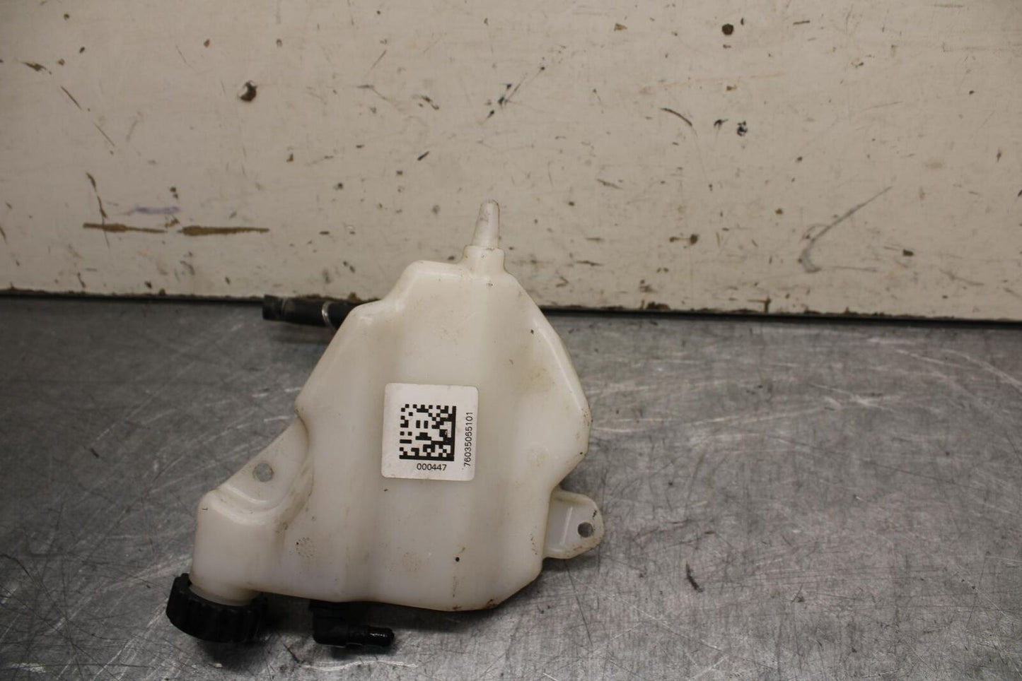 16-18 KTM 690 DUKE COOLANT WATER TANK RESERVOIR BOTTLE BB631