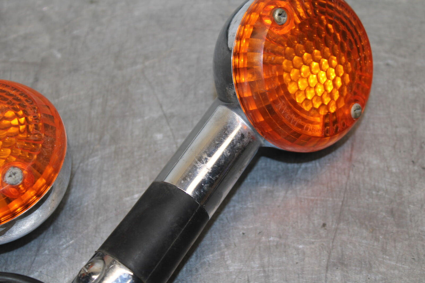 87-03 SUZUKI INTRUDER 1400 VS1400GLP FRONT LEFT RIGHT TURN SIGNALS LIGHT BB702