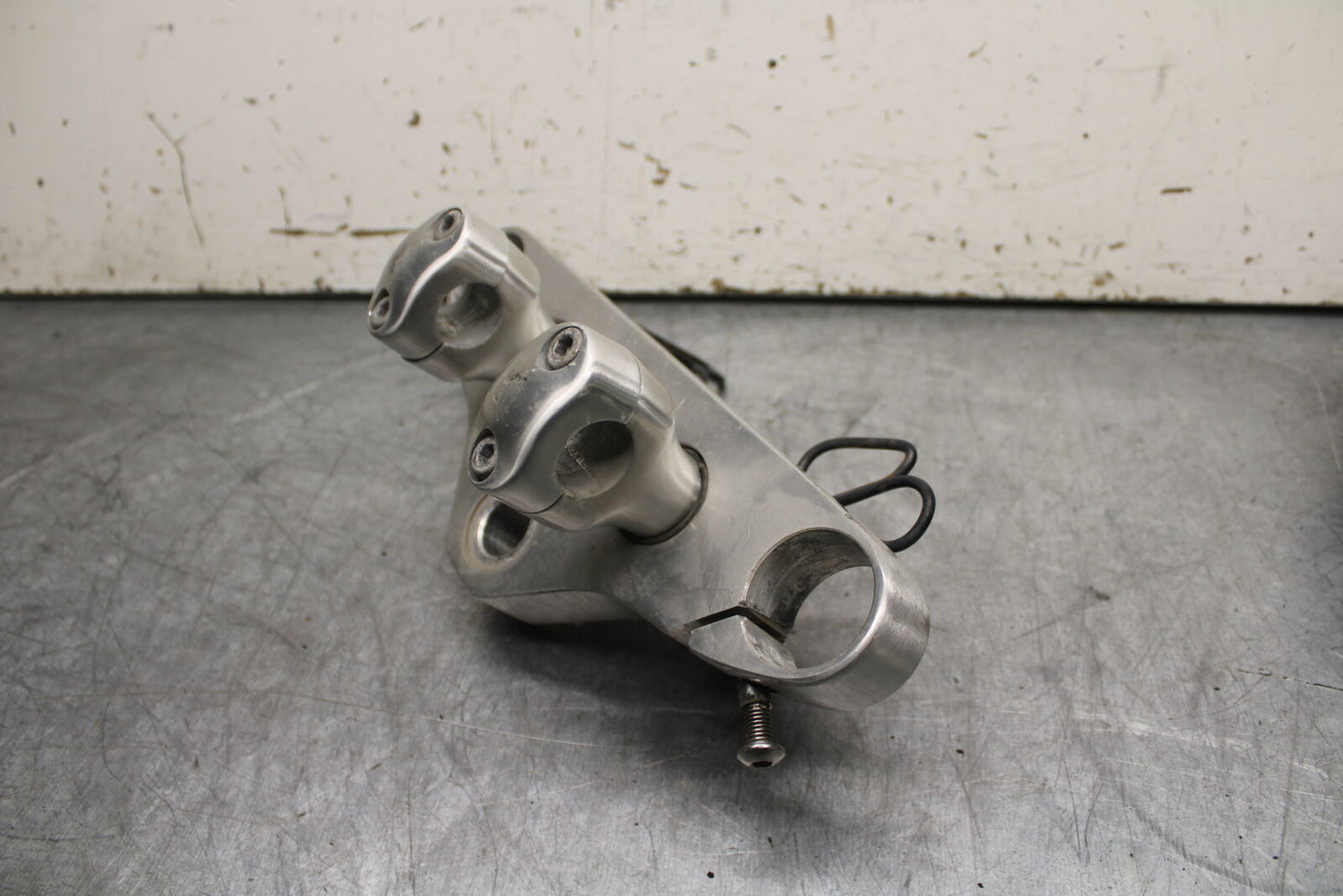 99-00 YAMAHA V STAR 1100 FORKS UPPER TRIPLE TREE CLAMP BB711