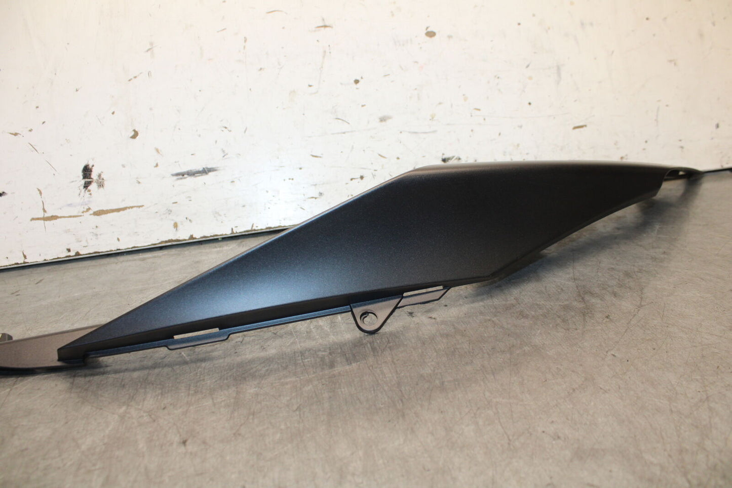 20-23 APRILIA RS660 LEFT REAR BACK TAIL FAIRING COWL SHROUD BB667