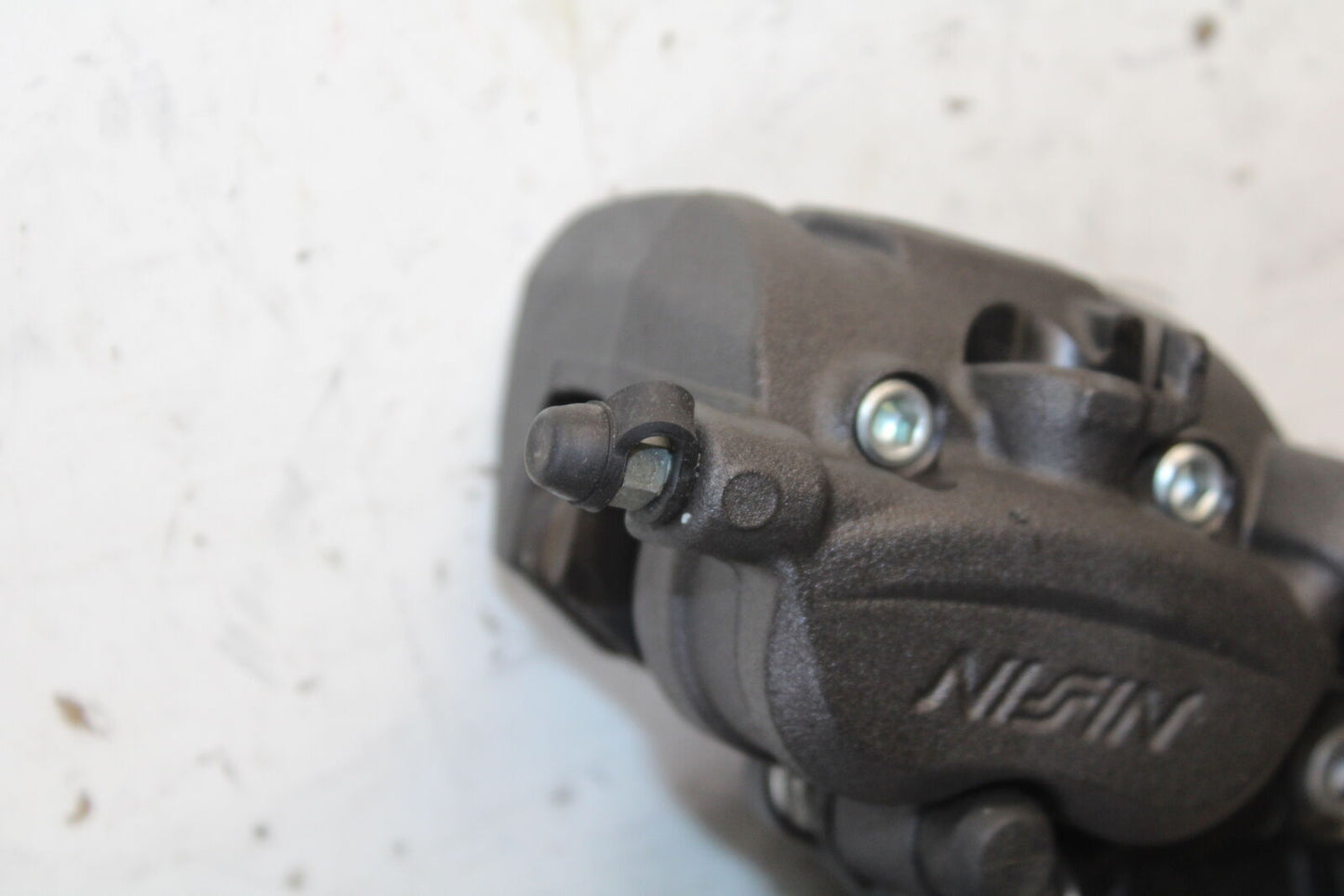 18-23 KAWASAKI NINJA 400 REAR BACK BRAKE CALIPER W MOUNT BRACKET BB679