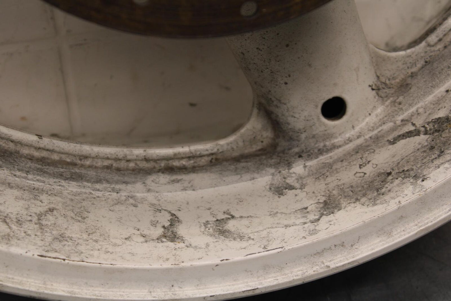 1999 Suzuki GSXR600 REAR WHEEL AND ROTOR BACK BRAKE DISC BB580