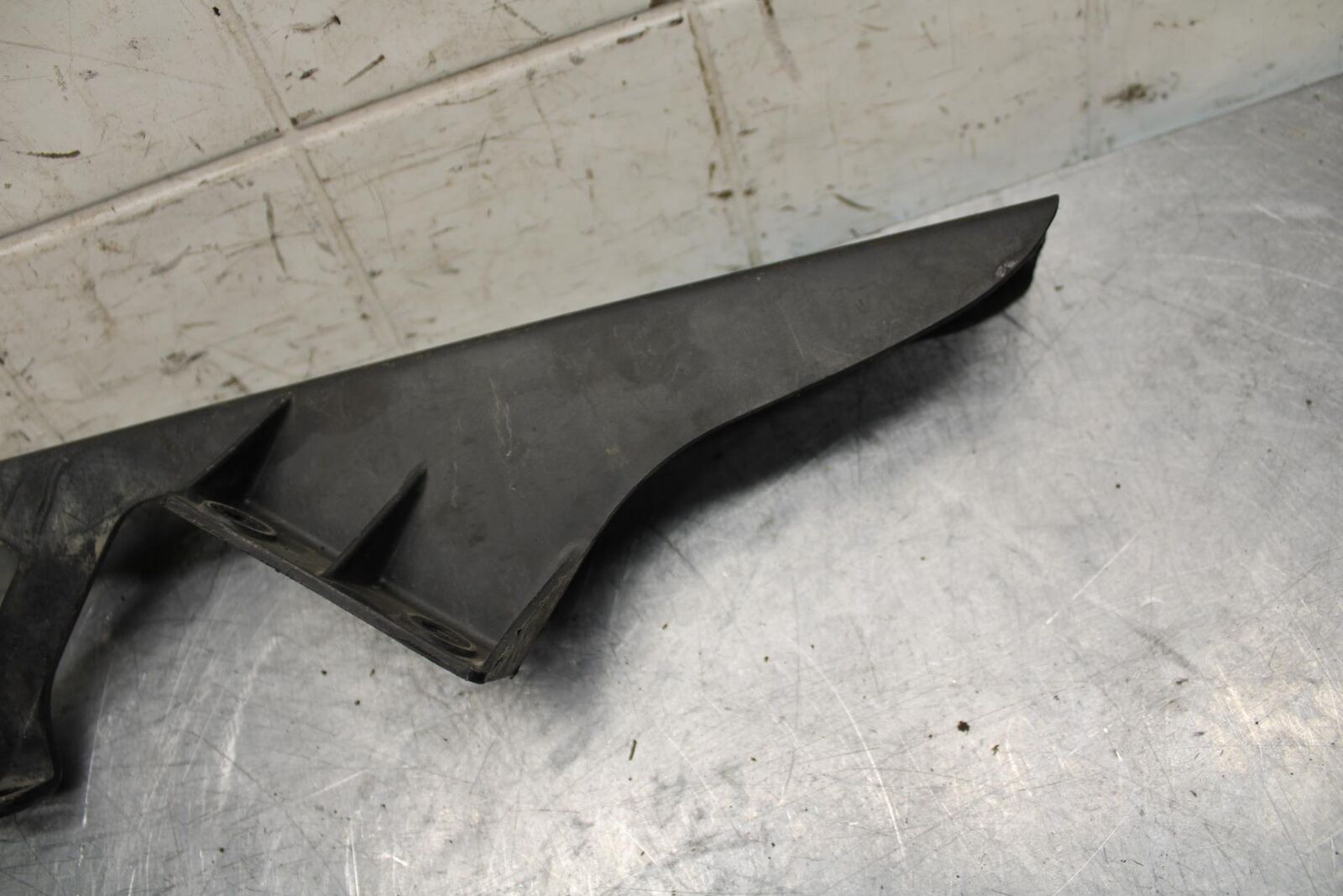 02-03 SUZUKI GSXR750 REAR BACK DRIVE CHAIN GUARD COVER SHIELD 61311-35F01 BB14