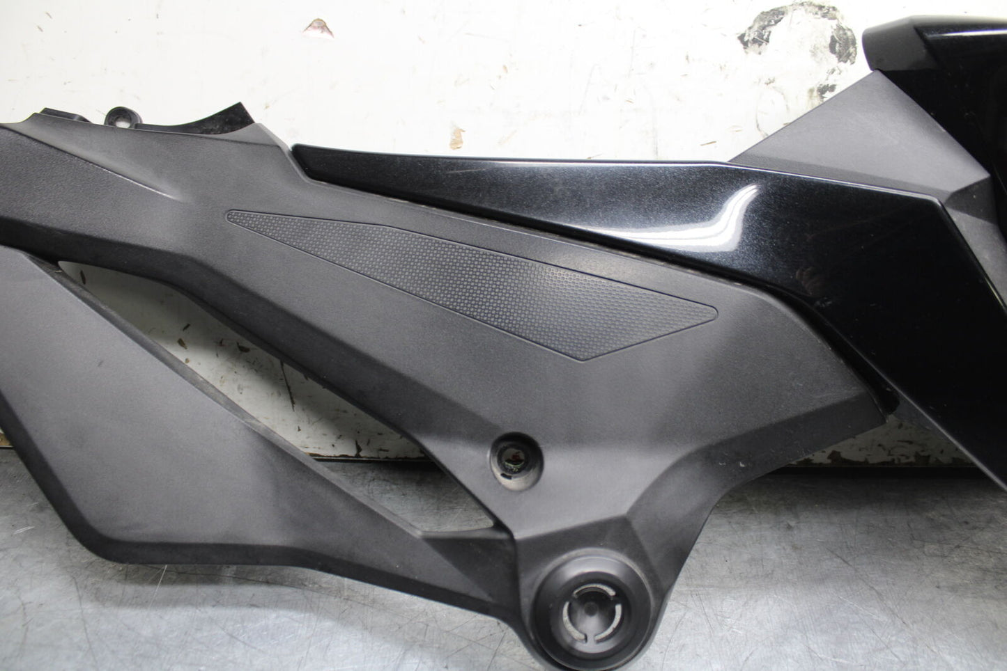 19-22 KAWASAKI Z400 RIGHT LOWER MID UPPER SIDE FAIRING COWL BB738