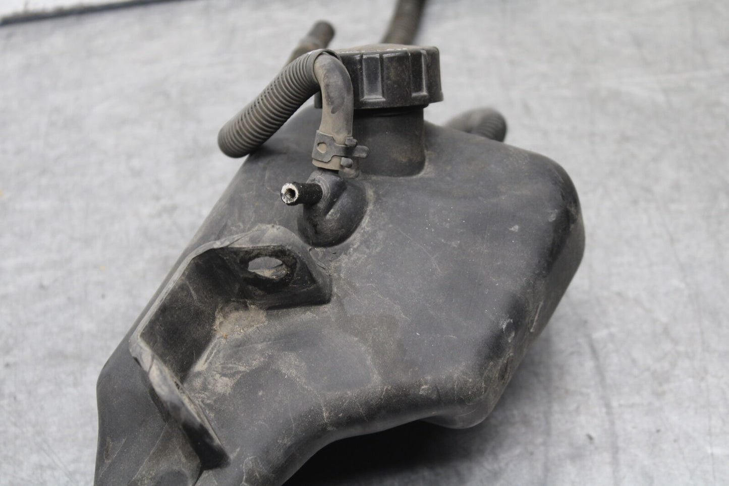 85-86 SUZUKI MADURA 1200 COOLANT WATER TANK RESERVOIR BOTTLE BB691