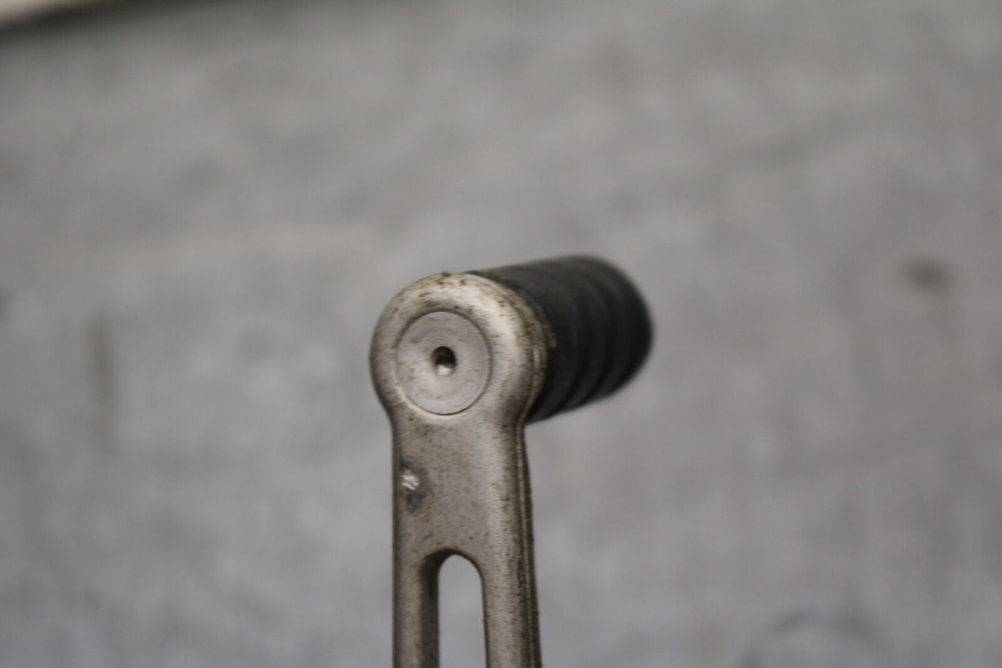 03-04 TRIUMPH DAYTONA 600 SHIFTER PEDAL BB745