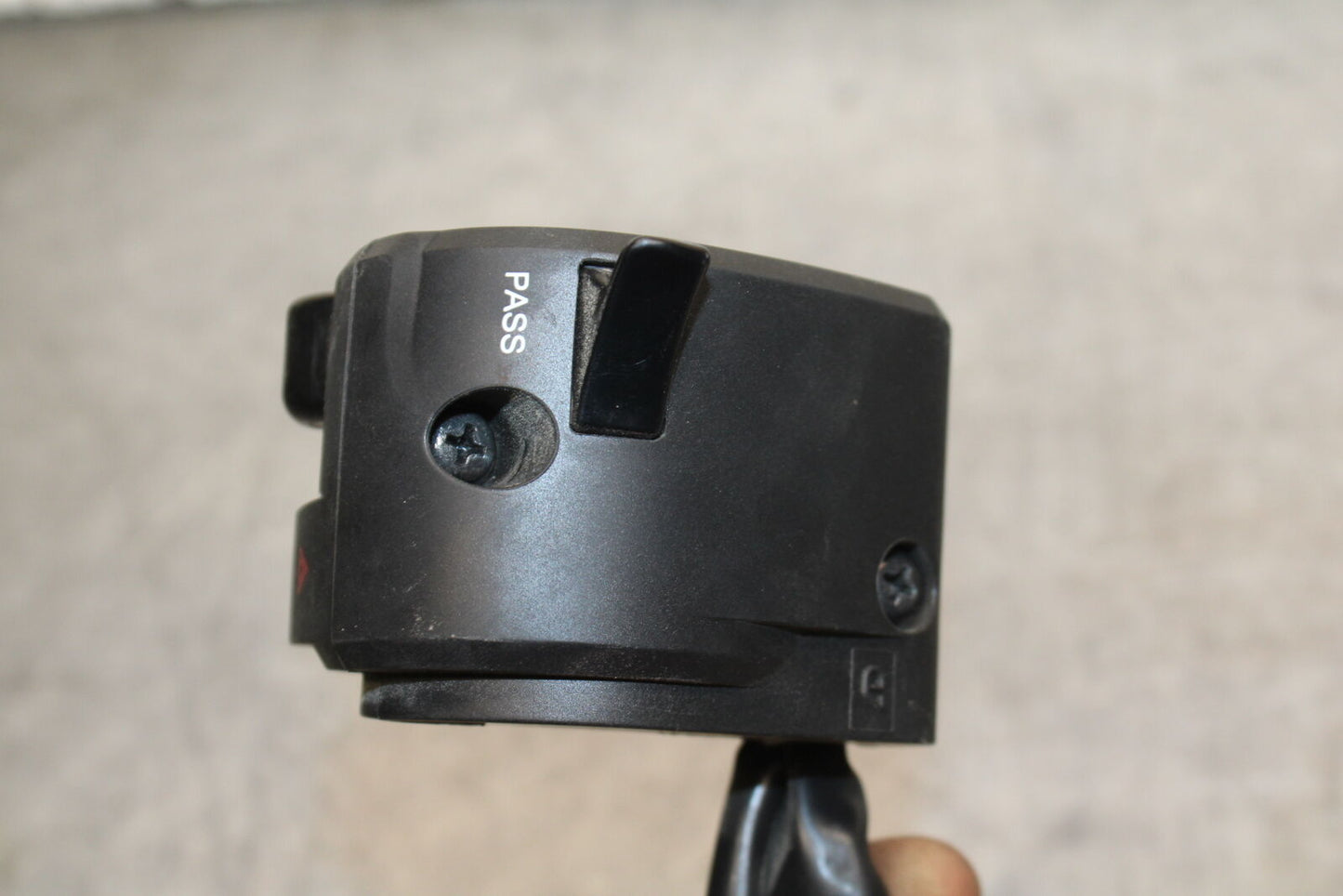 24 KAWASAKI NINJA 500 ABS LEFT CLIP ON HANDLE HORN SIGNALS SWITCH SWITCHES BB730