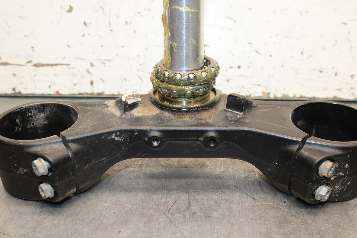 21-24 KTM 890 ADVENTURE R FRONT FORKS CLAMP LOWER TRIPLE TREE STEM BB723