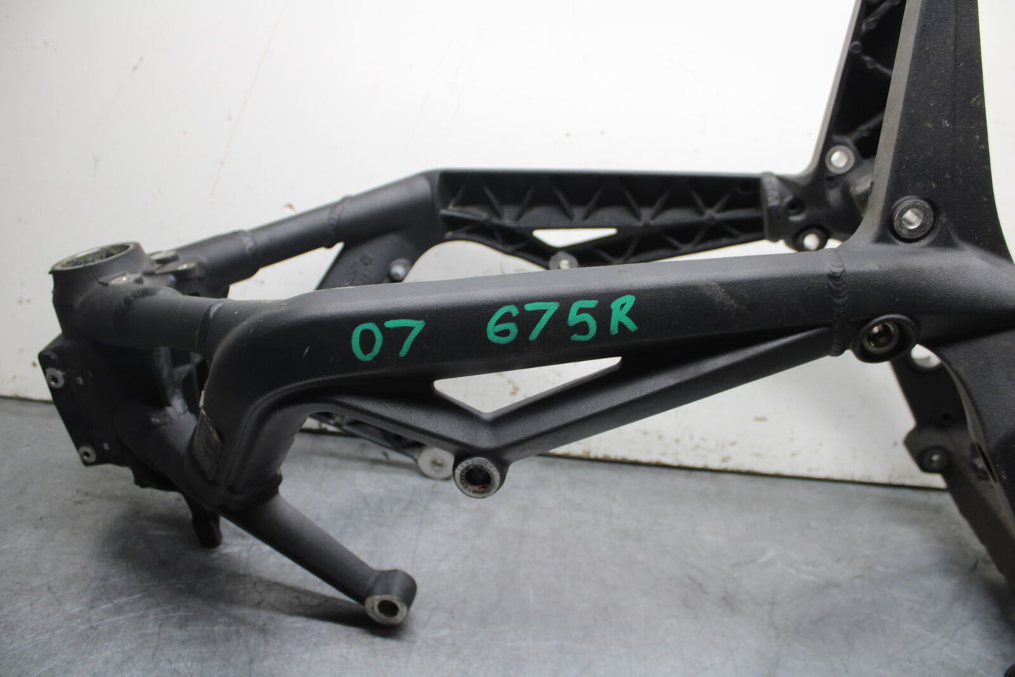 07-08 TRIUMPH DAYTONA 675 FRAME CHASSIS BB685