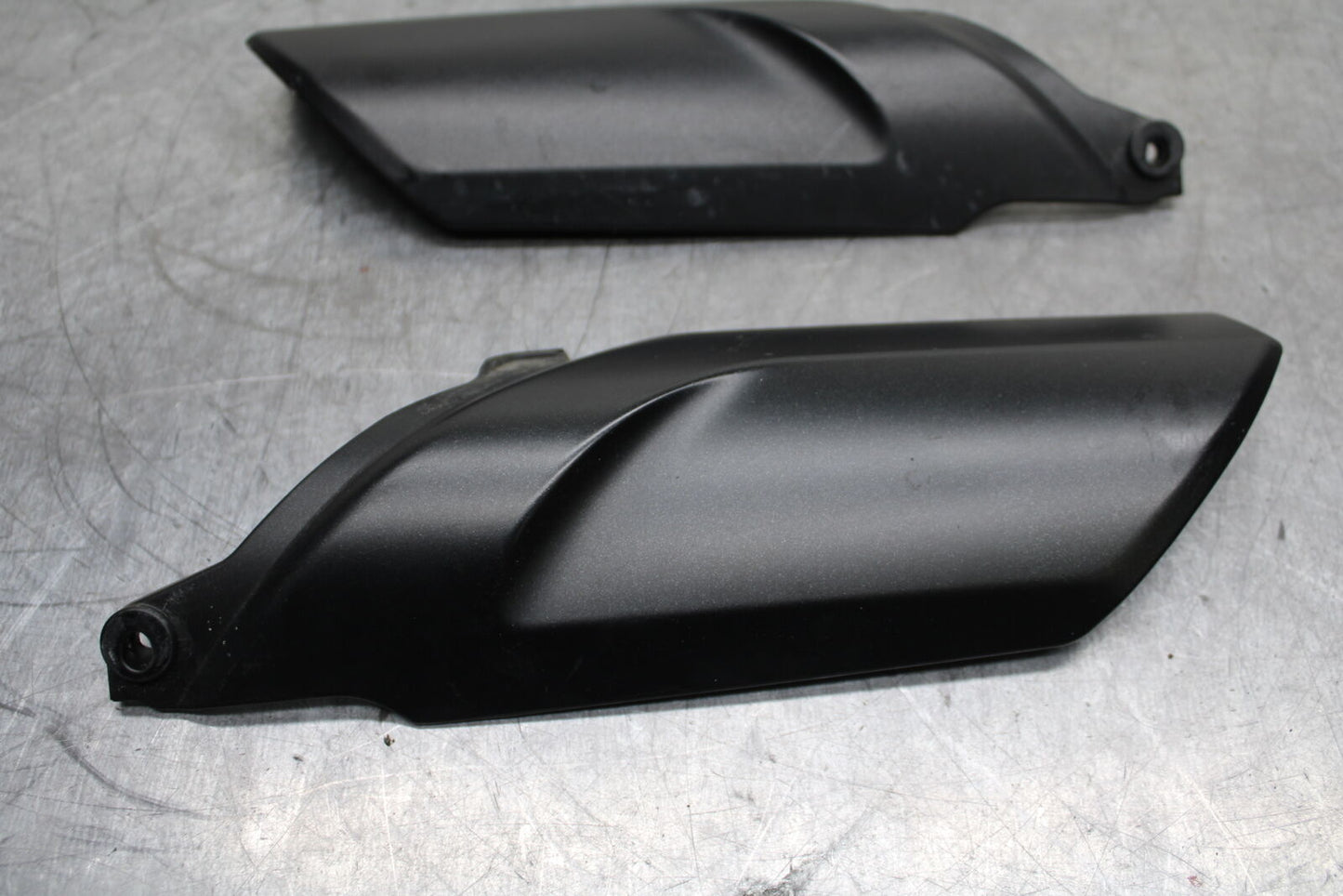 12-17 KAWASAKI ER-6N Z650 FRONT FORK GUARD COVER SET PAIR BB709