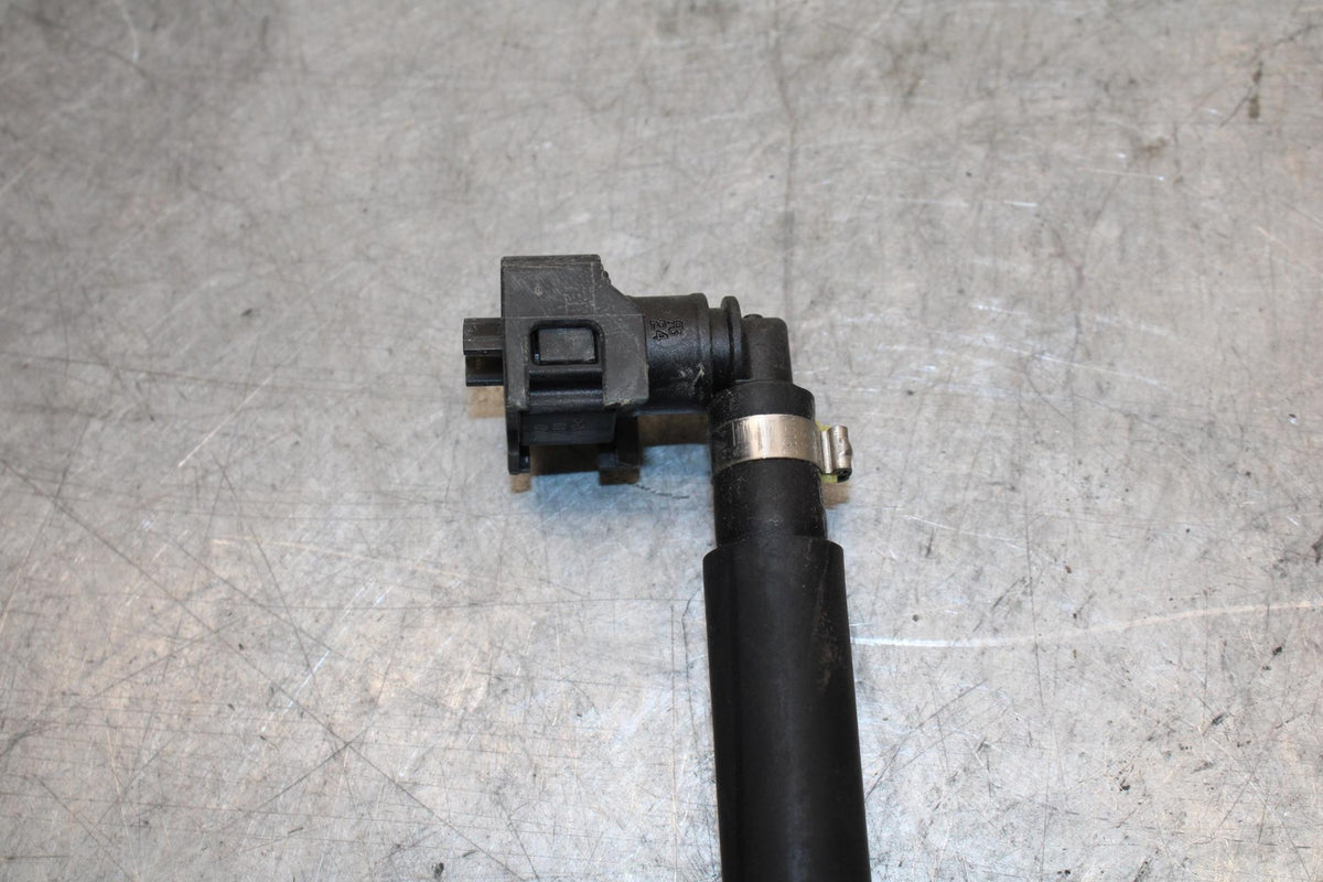 19 YAMAHA YZF R3 FUEL HOSE GAS LINE TUBE PIPE BB56