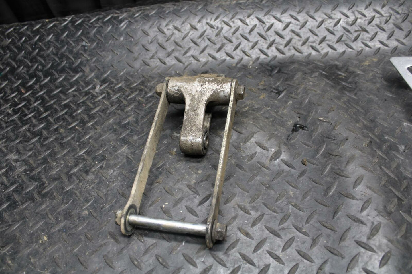 93 KAWASAKI NINJA ZX750L REAR DOGBONE SHOCK LINKAGE LINK BB195